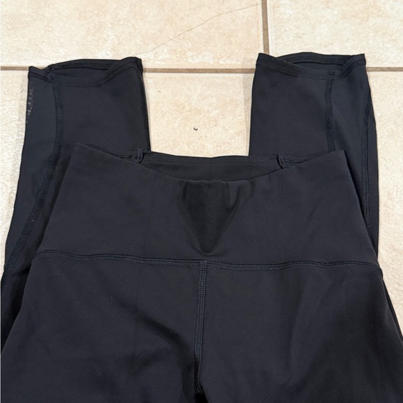 Lululemon Train Times 17” - Picture 2 of 3